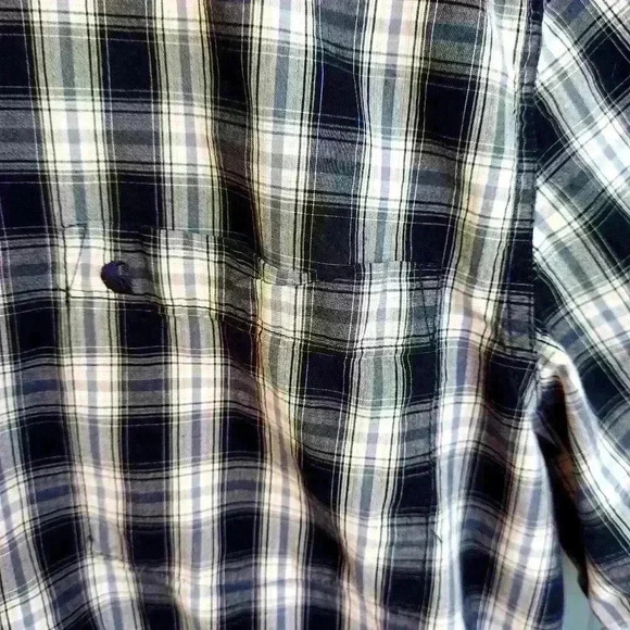 Carhartt short sleeve plaid button down - Picture 6 of 8